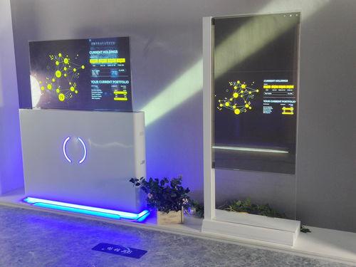 OLED透明广告屏 开启广告信息传播新视界